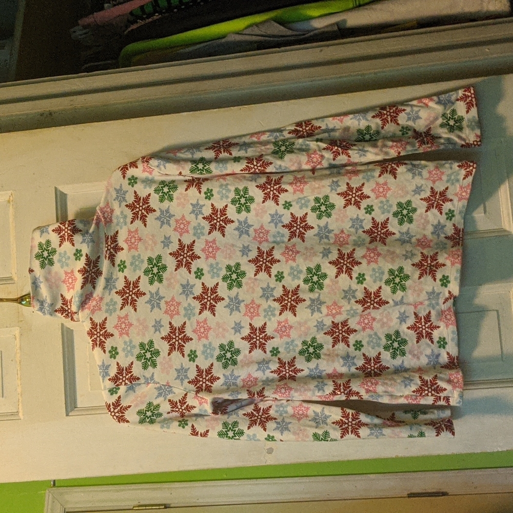 Colorful Snowflake Print Turtle Neck